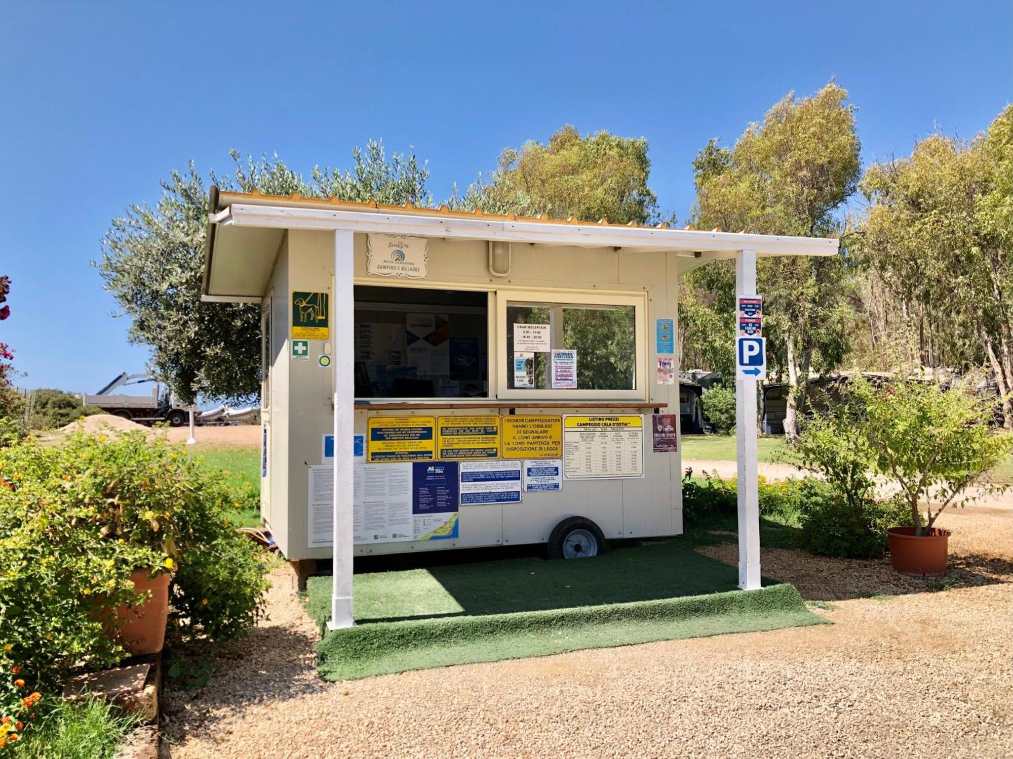 Camping Cala D'Ostia Пула Экстерьер фото