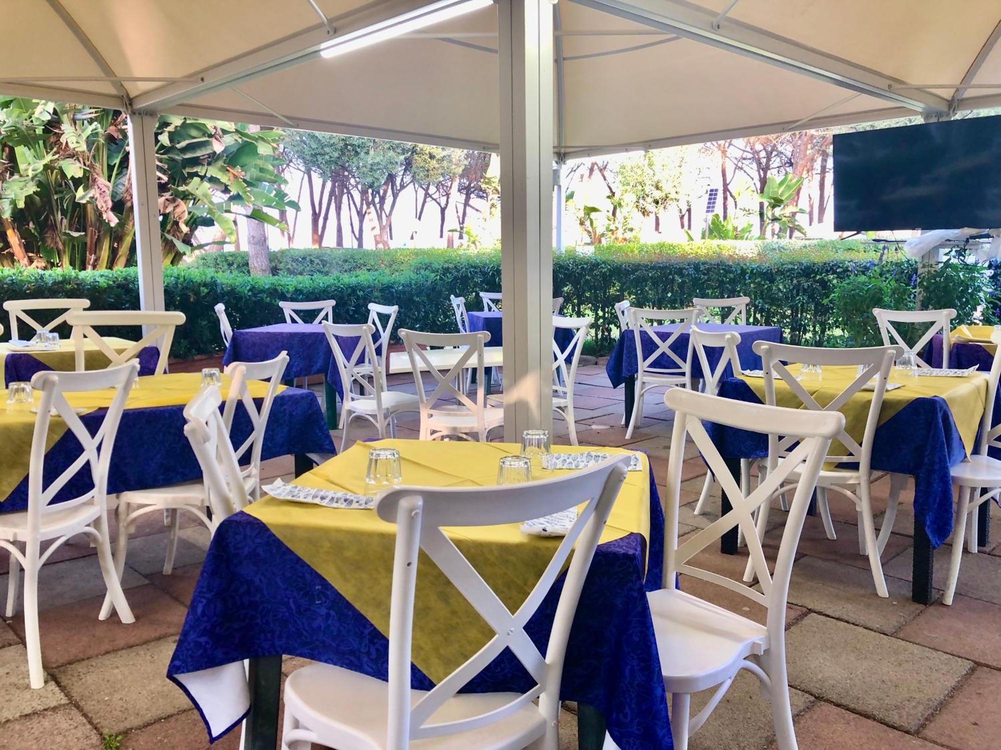 Camping Cala D'Ostia Пула Экстерьер фото